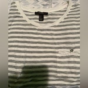 Women’s Forever 21 Striped Tee Size Medium
